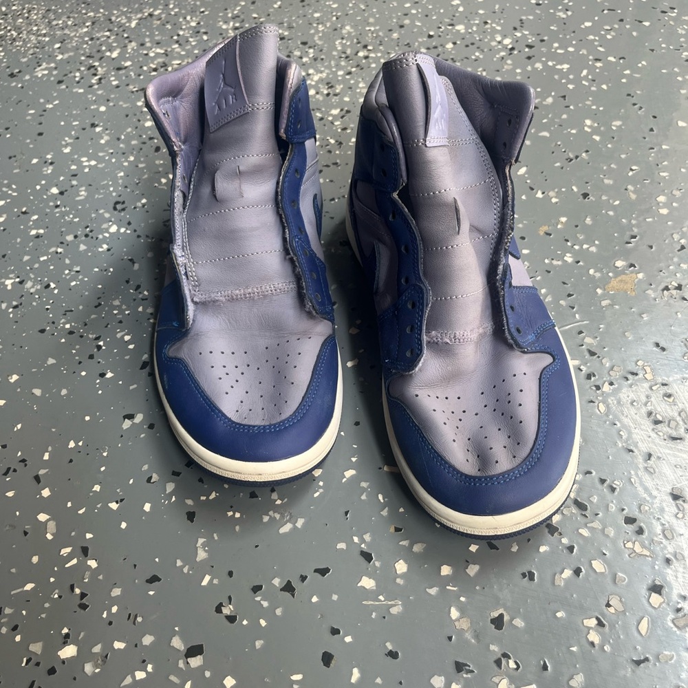 Jordan Navy and Grey Low-Top Sneakers